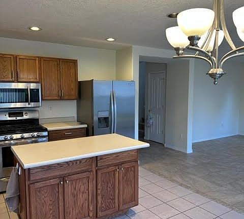 5th image of 1028 Waterfall Dr NE