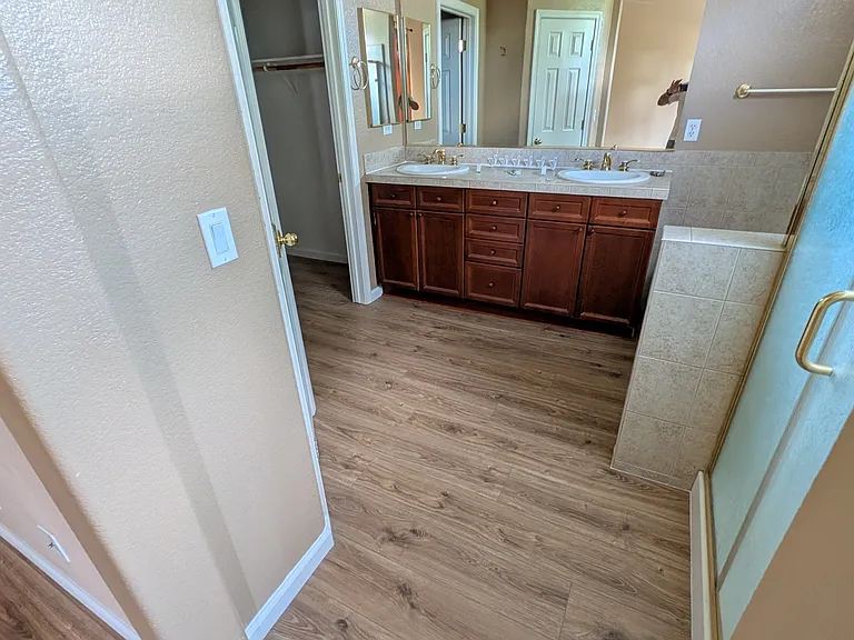 1831 Arboleda Ct — Photo 12