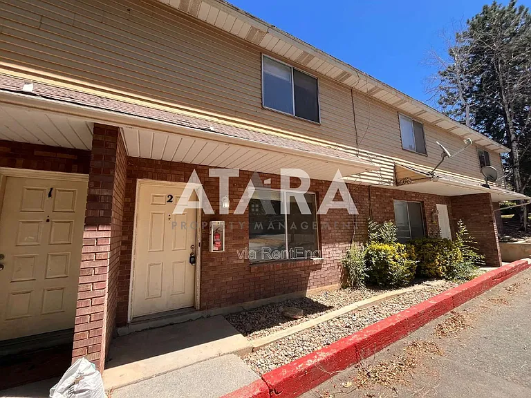Pine Terrace — Photo 3