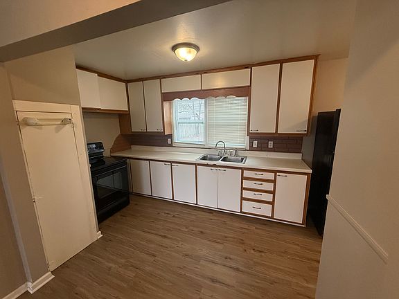 5th image of 1017 S Richmond St