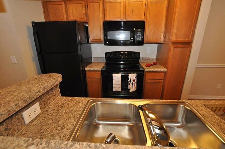 2nd image of 105 Paces Brook Ave APT 10526