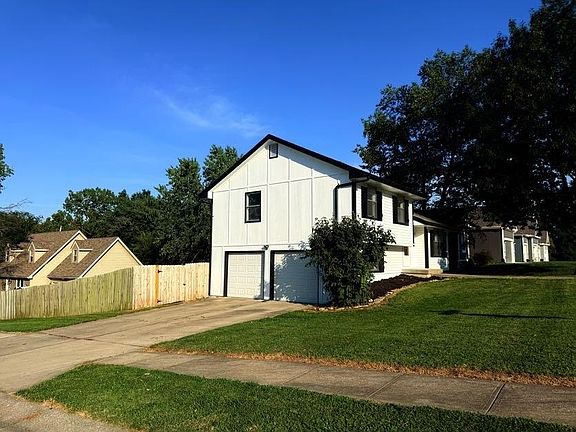 3rd image of 1707 Johnston St
