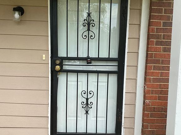 4th image of 6604 Sleepy Oak Dr