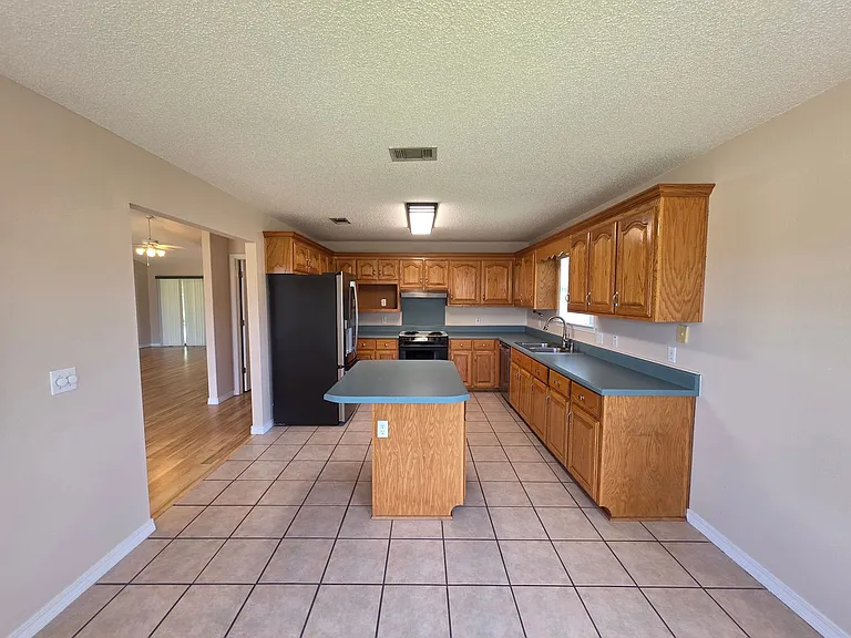 5172 Zachary Blvd — Photo 5