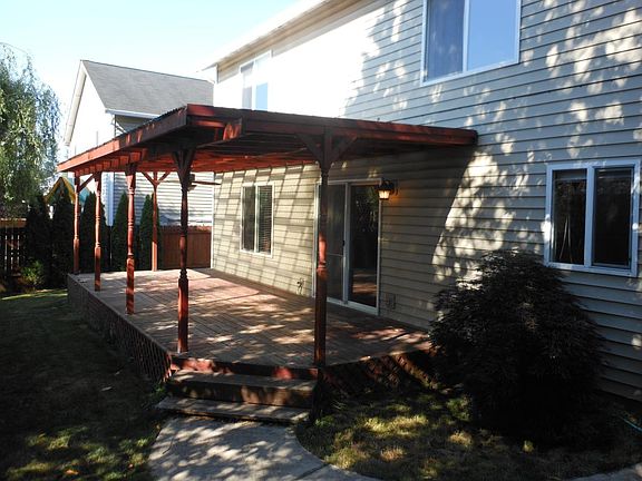 3rd image of 10607 NE 60th Ct