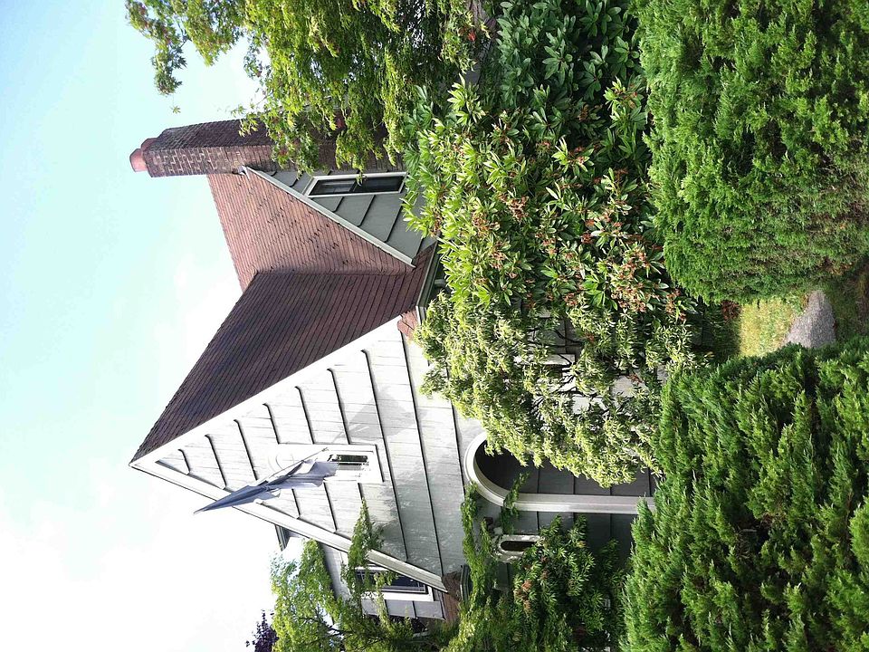 2nd image of 8217 8th Ave NE