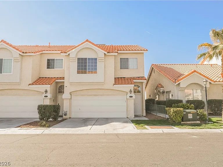5975 Sunlight Garden Way — Photo 36