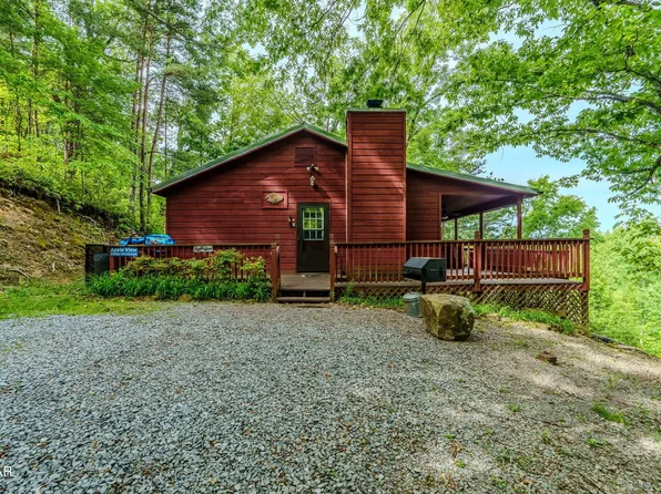 3476 Bear Mountain Ln, Sevierville, TN 37876