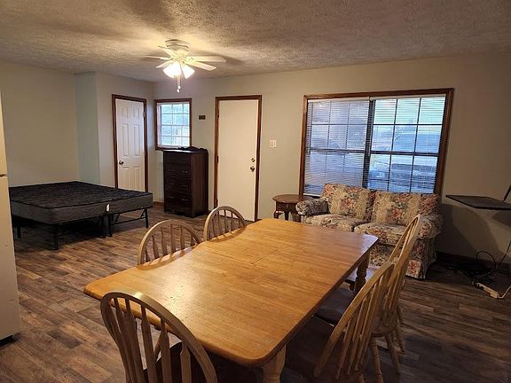 2nd image of 1109 Shasta Dr #6