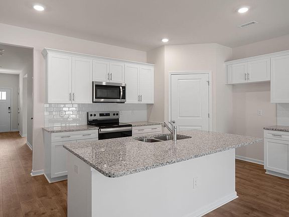 2nd image of 2115 Hinesley Rd