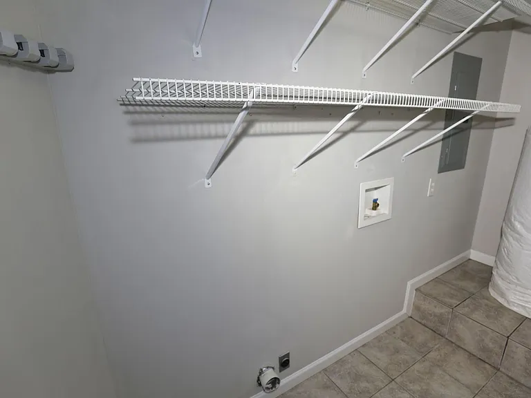 105 Cooper Cir — Photo 16