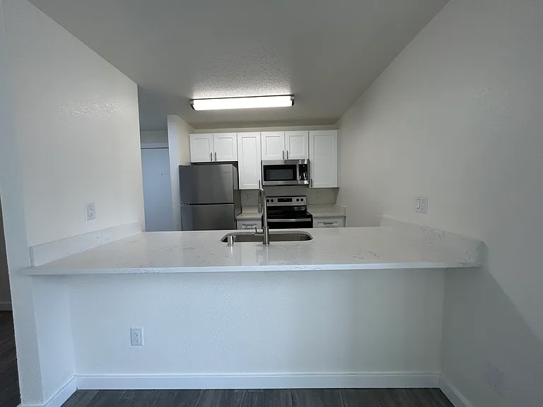 Olympic View Apartments — Photo 22