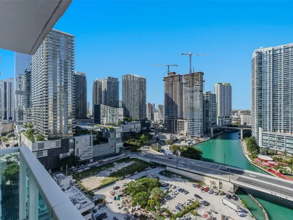 31 SE 5th St APT 2301, Miami, FL 33131