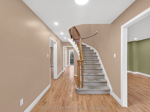 5th image of 45 Blair Cres