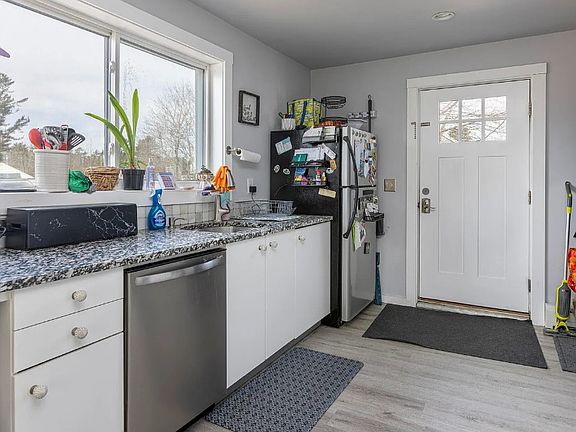 5th image of 16 Ocean Park Rd #2