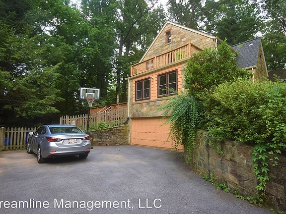 2nd image of 8303 Woodhaven Blvd