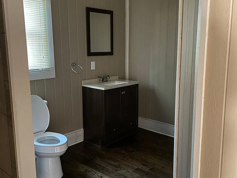226 Asbury Ave — Photo 2
