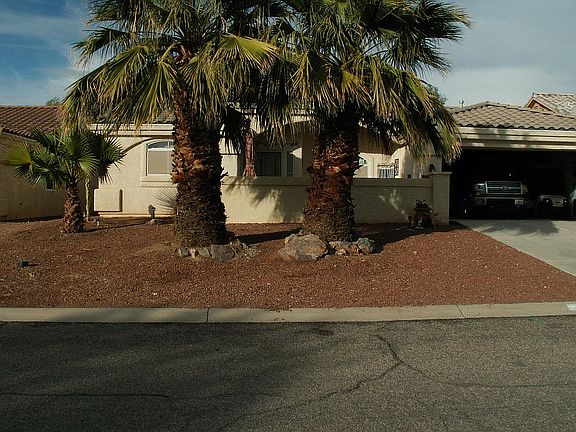 5th image of 2041 E Desert Lakes Dr
