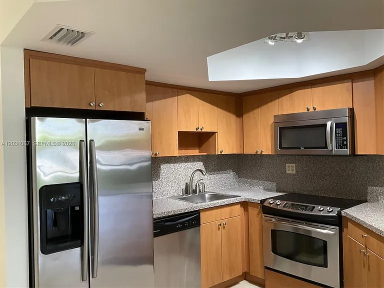 8373 Lake Dr #106 — Photo 6