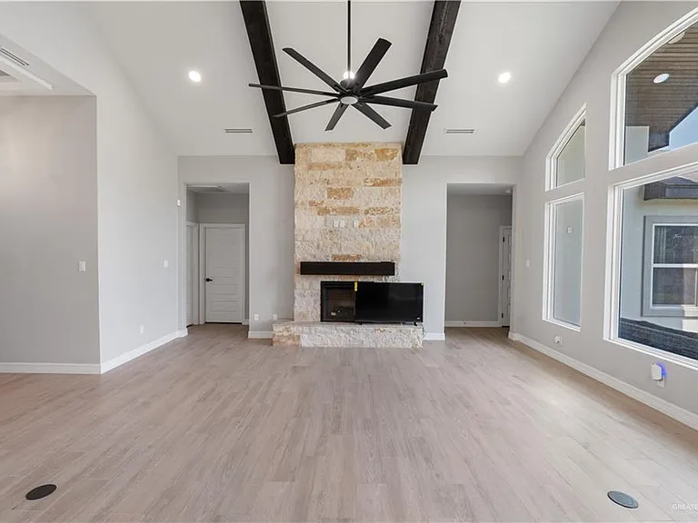3419 Inez St — Photo 12