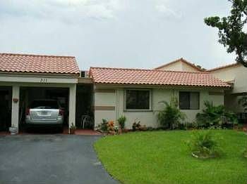 1st image of 311 Lakeside Ct