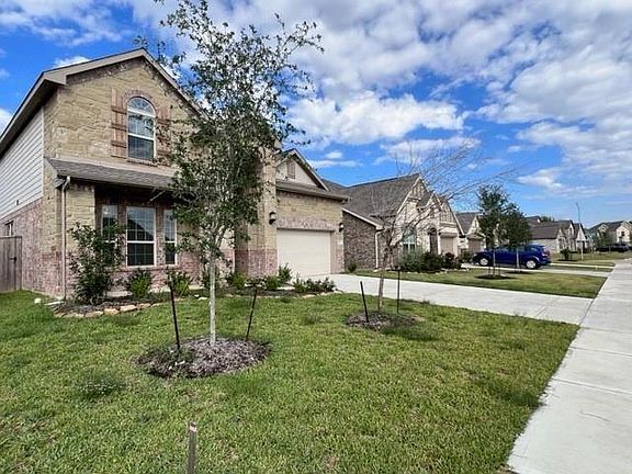 3rd image of 4826 Albany Ridge Ln