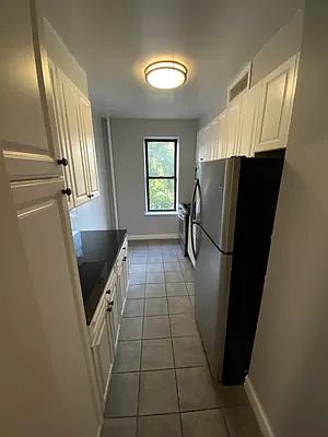 2nd image of 596 Edgecombe Ave #2IA