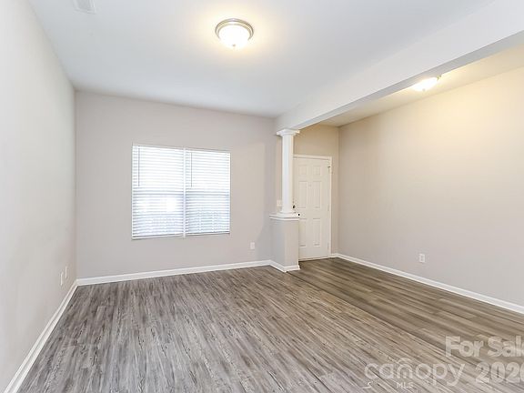3rd image of 6237 Sydney Mae Ln