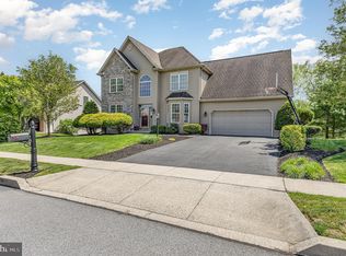 5815 Aspen Ln, Enola, PA 17025