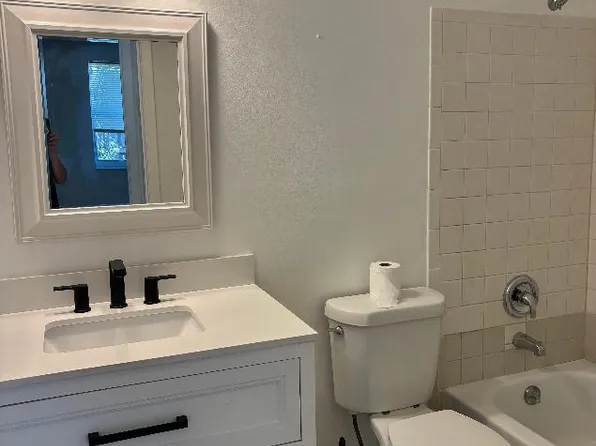 8807 SE Sandy Ln, Hobe Sound, FL 33455