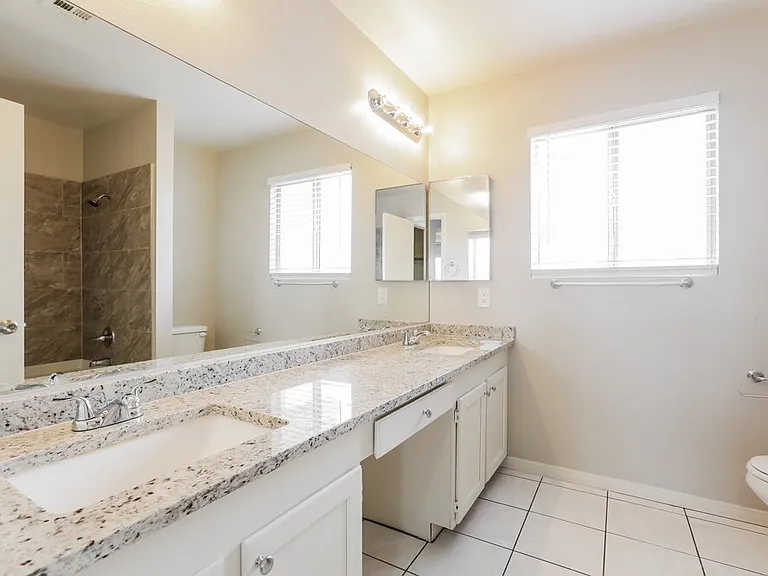 4136 Glenfield Cir — Photo 11