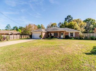 5163 Buccaneer Cir, Milton, FL 32570