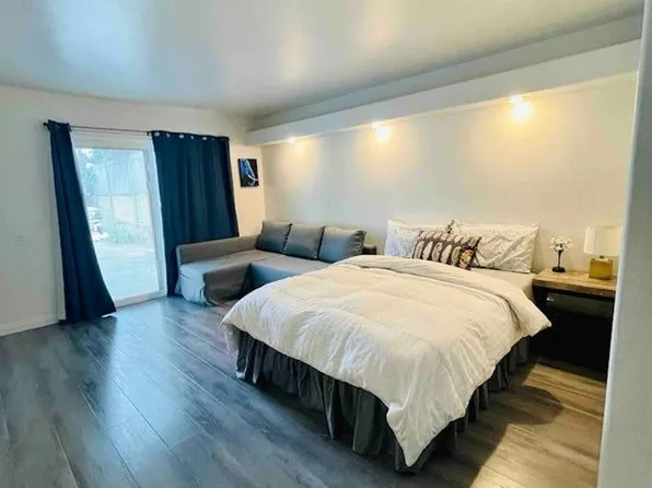 1313 S Pembrooke Ln, Anaheim, CA 92804