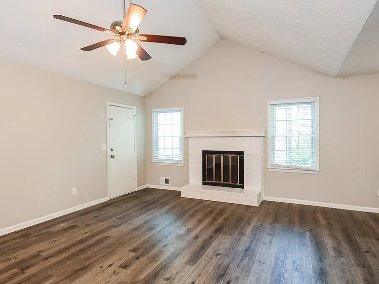 1471 Daniel Ln — Photo 7