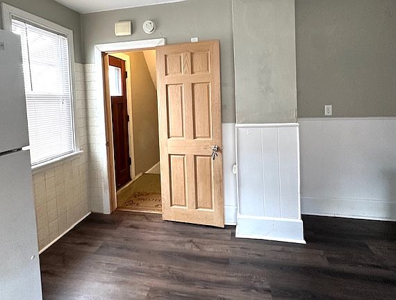 3rd image of 929 E Clarke St #A