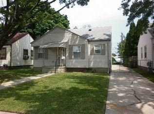 23828 Lexington Ave, Eastpointe, MI 48021