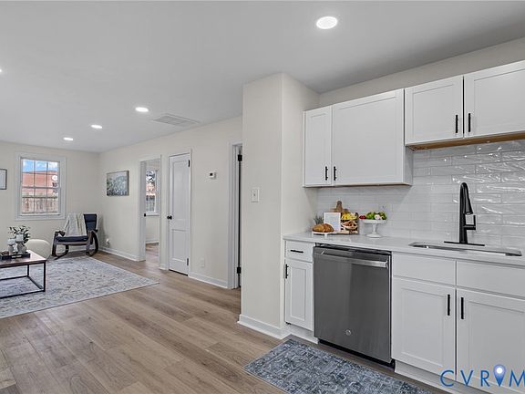 3rd image of 1315 Saint Michaels Ln