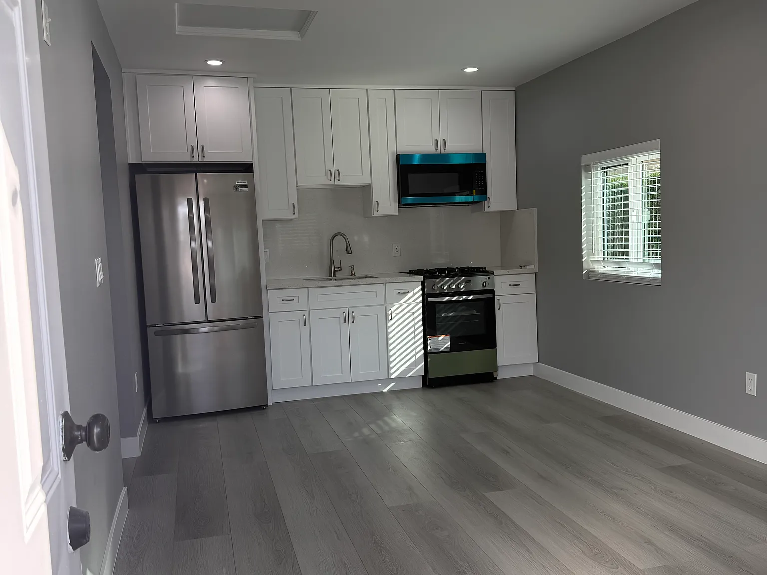 7818 Troost Ave — Photo 3