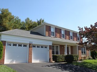 9352 Robnel Pl, Vienna, VA 22182