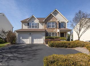 203 Riverwoods Dr, New Hope, PA 18938