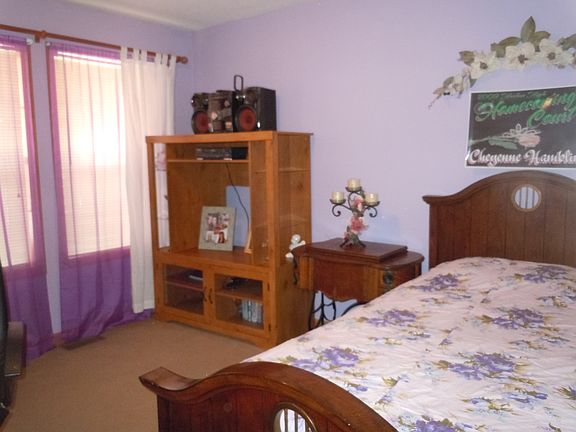 4th image of 425 Station Ln