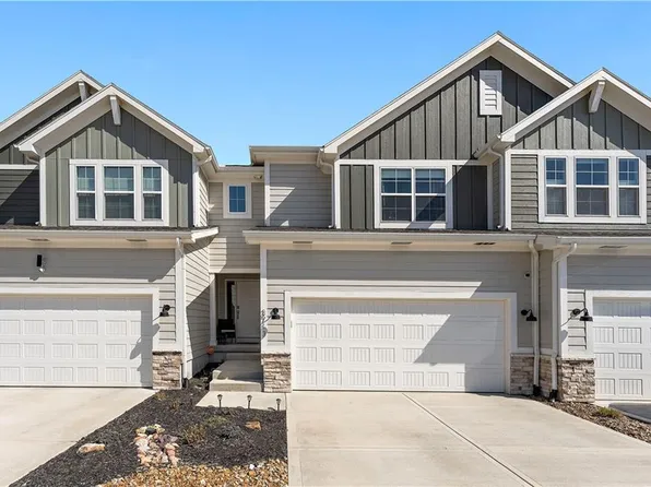 3713 SW Walsh Dr, Lees Summit, MO 64082