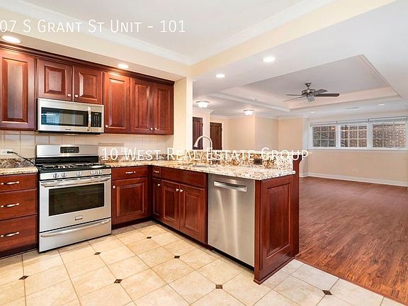 3rd image of 107 S Grant St #101