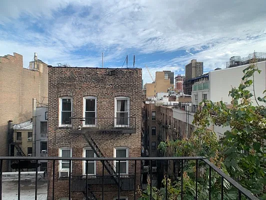 Rented by Corcoran | media 19