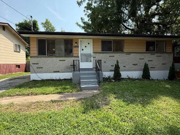 10078 Green Valley Dr, Saint Louis, MO 63136