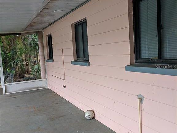 5th image of 860 Mecca Dr