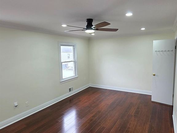 3rd image of 9 Fern Ct
