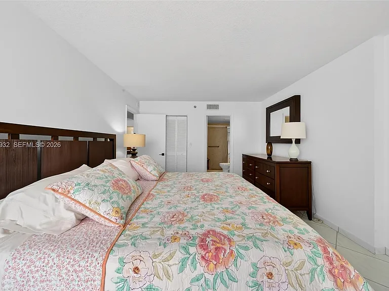 6767 Collins Ave #1609 — Photo 12
