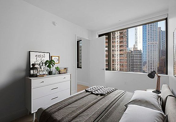 5th image of 10 City Pt APT 20B