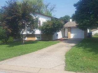 1523 Shadow Ln, Saint Charles, MO
